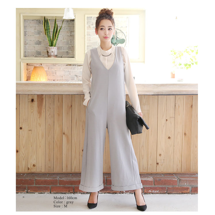 Vネックゆったりサロペット