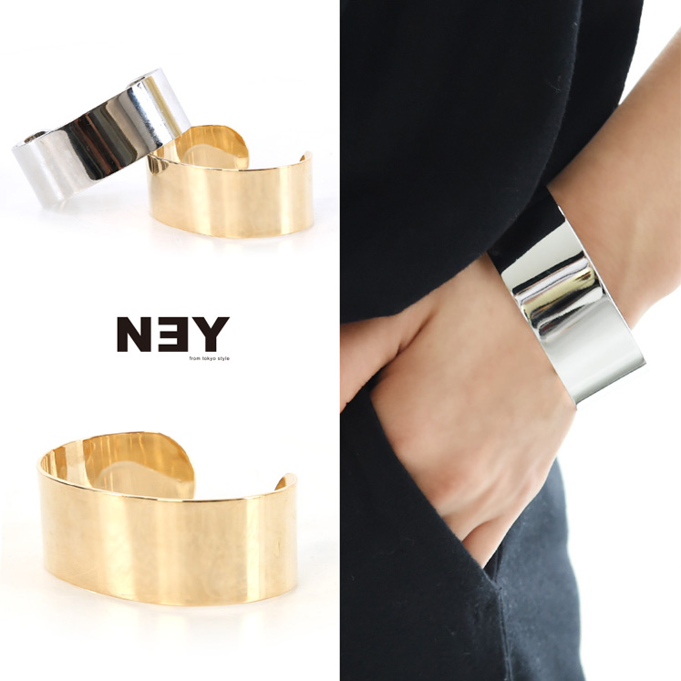 シンプルメタルバングル