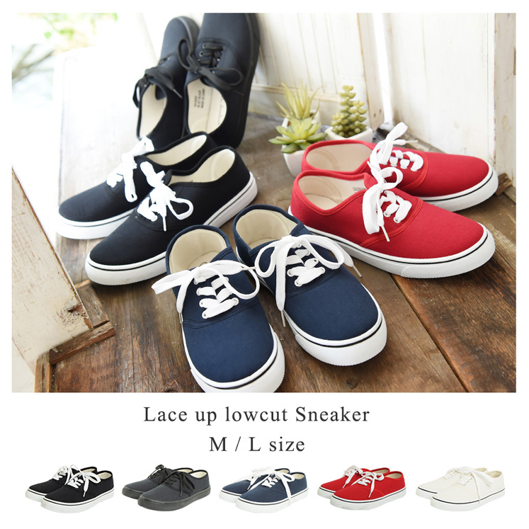 レースアップローカットスニーカー