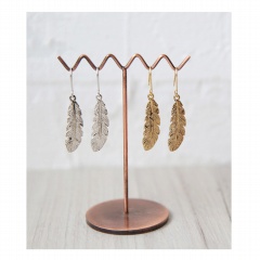 今季トレンド羽根モチーフ。メタルフェザーピアス&イヤリング