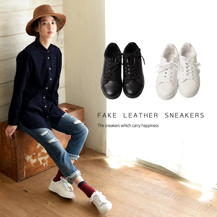 フェイクレザースニーカー
