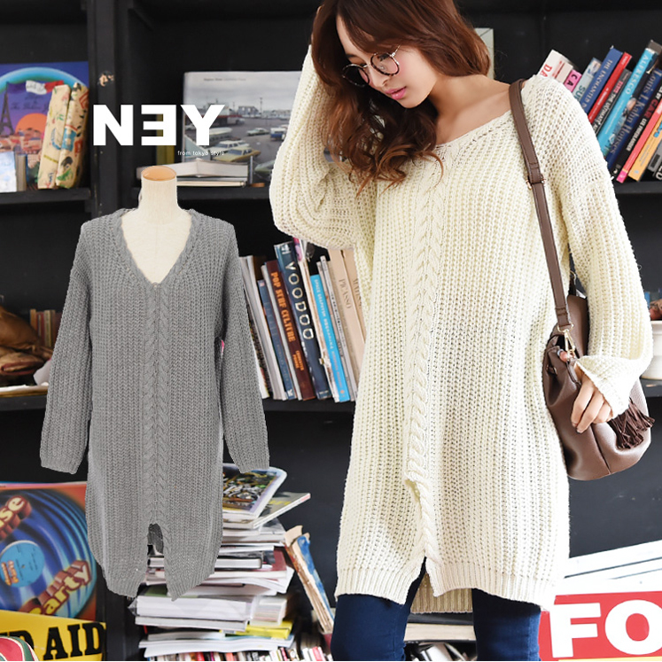 前スリット入りニットワンピ